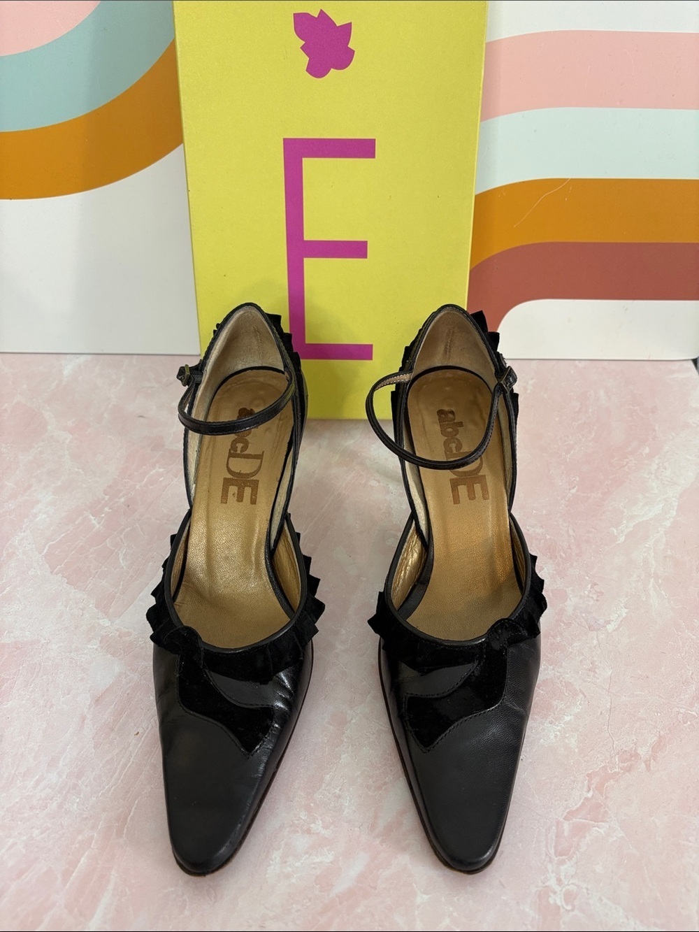 abcDE Italy Black Leather Suede-Ruffled Ankle-Strap Pointed Pumps 38.5/7.5-8